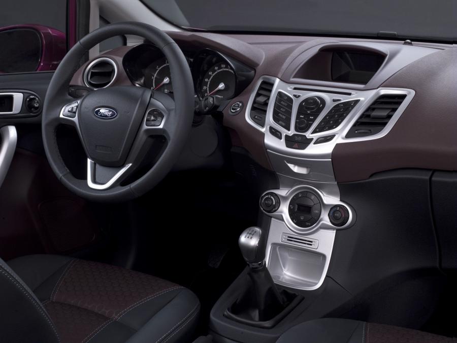  Ford Fiesta 2008 года  (фото 14 из 201)